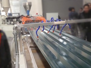 Máquina de producción de tejas onduladas de PVC