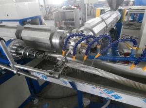 PVC spiral pipe production machine
